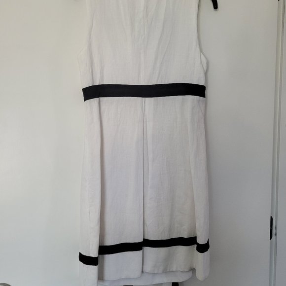 BEBE White summer dress with embroidered front panel - Picture 2 of 9